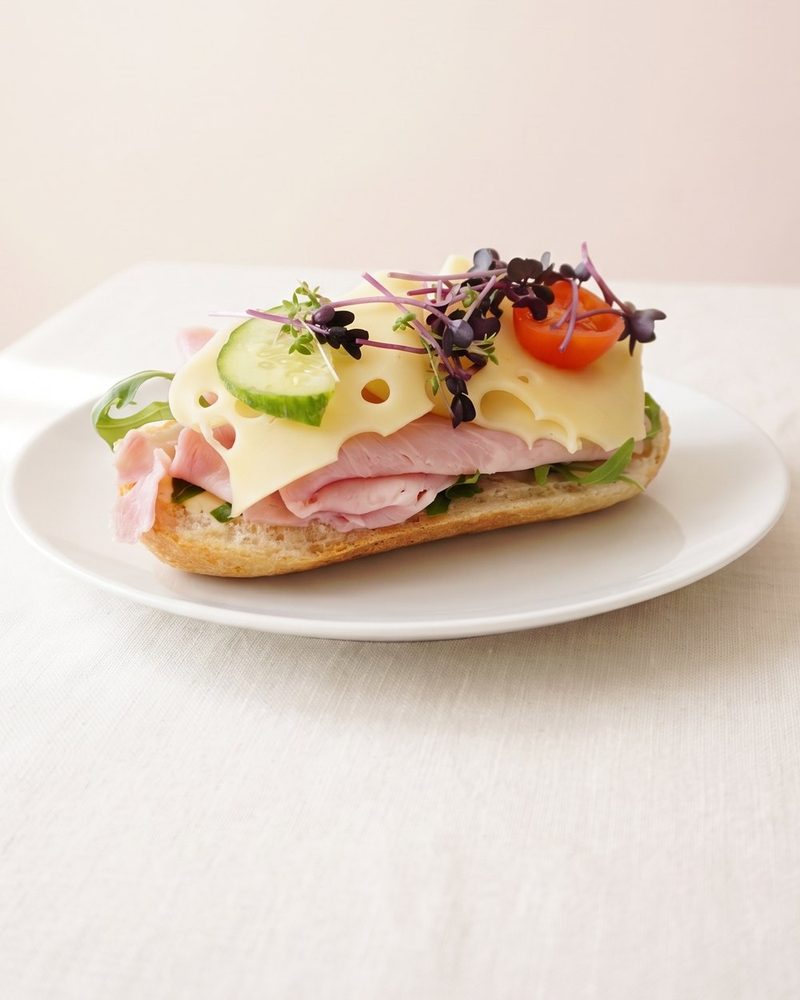 Halbes belegtes Brötchen - Emmentaler & Frz. Kochschinken
